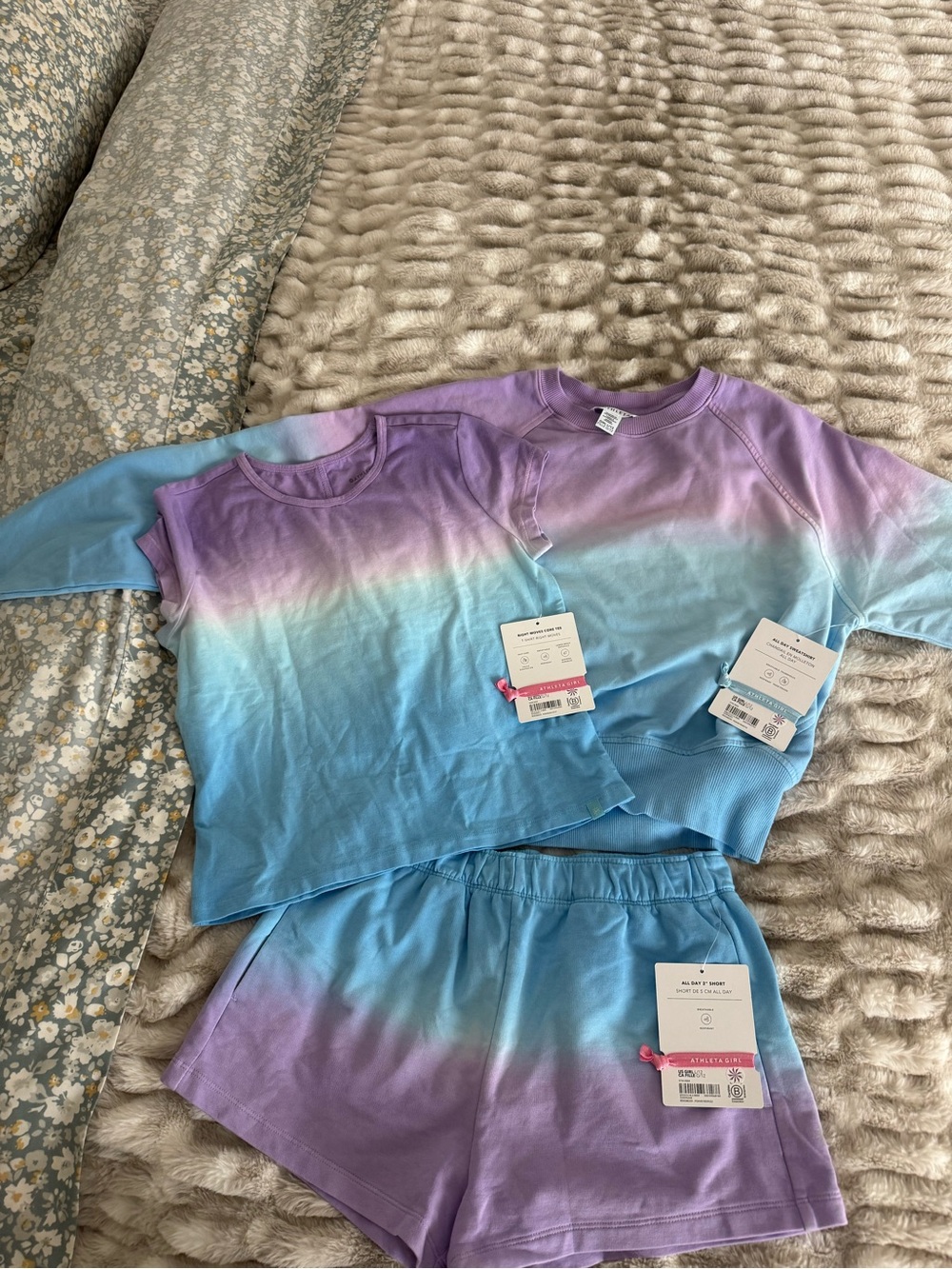 Athleta Girl Light Blue and Purple Ombré All Day Athletic set